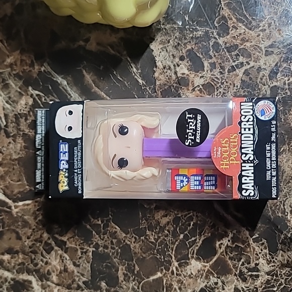 Hocus pocus LOT (Sarah Sanderson) Mug & POP Pez candy dispenser 🍬 - Picture 4 of 13